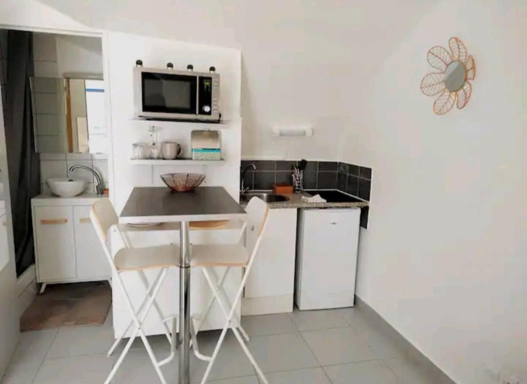 شقة La Petite Voute Montpellier Reine المظهر الخارجي الصورة